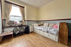FFF Bedroom / Reception - click for photo gallery